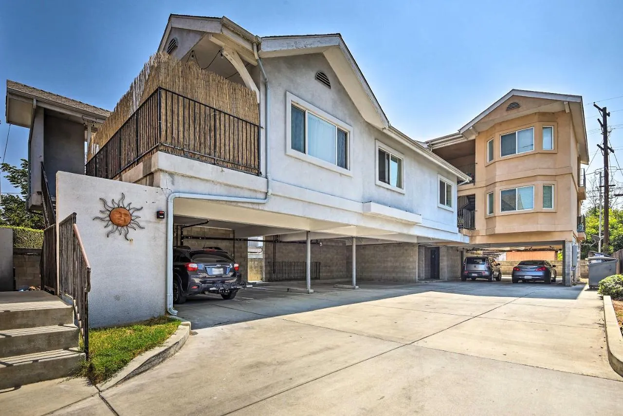 Holiday home Socal Escape With Hot Tub, 5 Mi To Universal Studios Burbank